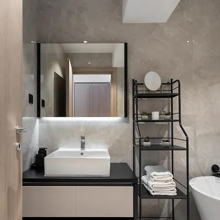 Celeste 2bdr Parking Apartamento Bucarest