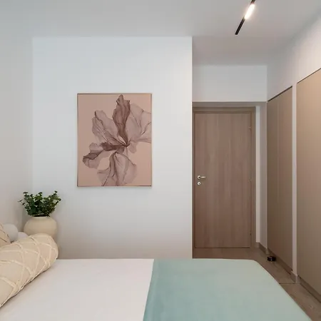 Celeste 2bdr Parking 公寓